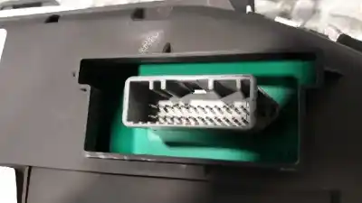 Peça sobressalente para automóvel em segunda mão quadrante por renault clio iii emotion referências oem iam 8201060289  8200582705h