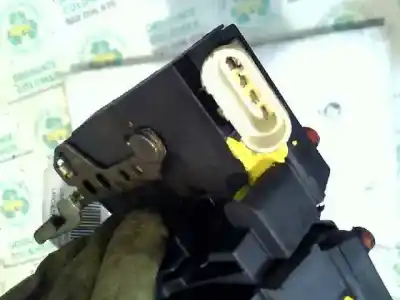 Second-hand car spare part rear left door lock for lancia dedra berl. 1.6 cat oem iam references   