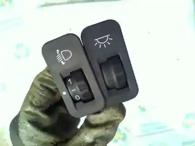 Peça sobressalente para automóvel em segunda mão comutador de luzes por peugeot 306 break 2.0 hdi cat referências oem iam 
