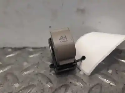 Peça sobressalente para automóvel em segunda mão botão / interruptor elevador vidro traseiro direito por fiat idea (135) 1.9 multijet emotion (i) referências oem iam 