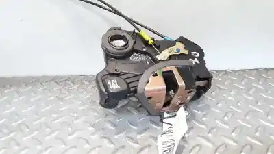 Second-hand car spare part left front door lock for toyota avensis berlina (t25) 2.0 executive berlina oem iam references 