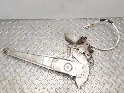 Recambio de automóvil de segunda mano de elevalunas trasero derecho para mazda premacy 2.0 turbodiesel referencias oem iam   