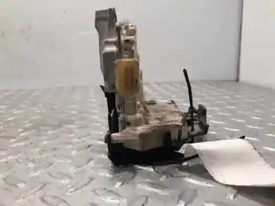 Peça sobressalente para automóvel em segunda mão fechadura da porta dianteira esquerda por audi a4 berlina (8e) 2.0 tdi 16v (103kw) referências oem iam 