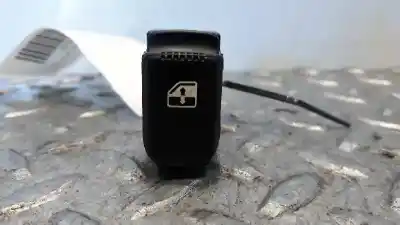 Pezzo di ricambio per auto di seconda mano comandi alzacristalli posteriore sinistro per hyundai santa fe (bm) 2.2 crdi cat riferimenti oem iam 
