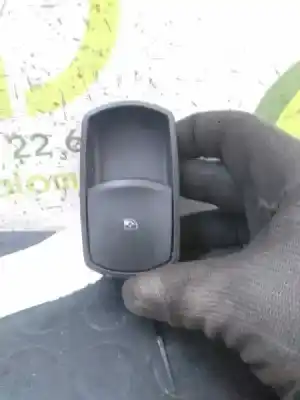 Pezzo di ricambio per auto di seconda mano interruttore alzacristalli anteriore destro per opel corsa d (s07) 1.3 cdti (l08 l68) riferimenti oem iam 