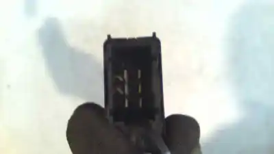 Second-hand car spare part right front power window switch for citroen c3 sx oem iam references 98012512xt  