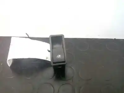 Peça sobressalente para automóvel em segunda mão BOTÃO / INTERRUPTOR ELEVADOR VIDRO TRASEIRO ESQUERDO por OPEL ZAFIRA B  Referências OEM IAM 13228882  