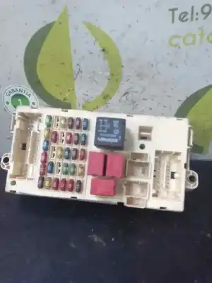 Pezzo di ricambio per auto di seconda mano scatola relè/fusibili per fiat stilo (192) 1.9 jtd cat riferimenti oem iam 51711819