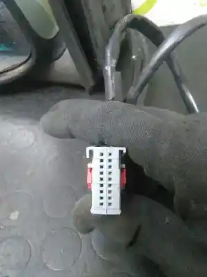 Peça sobressalente para automóvel em segunda mão espelho retrovisor esquerdo por fiat stilo (192) 1.9 jtd cat referências oem iam   