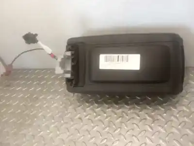 Автозапчастина б/у центральний подлокник для audi a6 avant (4f5) 2.7 tdi посилання на oem iam 4f0864209a  