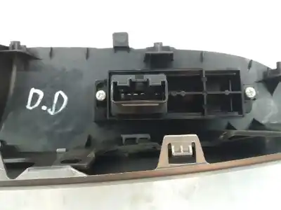 Peça sobressalente para automóvel em segunda mão botão / interruptor elevador vidro dianteiro direito por mazda 2 lim. (de) 1.3 16v cat referências oem iam d65166370  