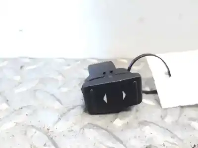 Peça sobressalente para automóvel em segunda mão botão / interruptor elevador vidro traseiro esquerdo por ford focus berlina (cap) ghia referências oem iam 1223143