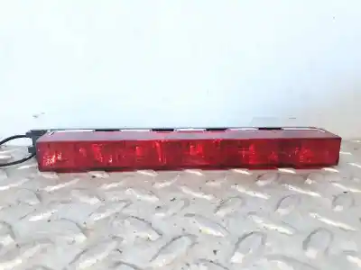 Peça sobressalente para automóvel em segunda mão farolim de travão central por ford focus berlina (cap) ghia referências oem iam 