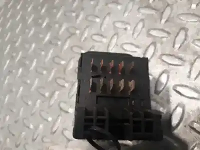 Second-hand car spare part headlights switch for opel combo (corsa b) tour oem iam references 90481764  90481763