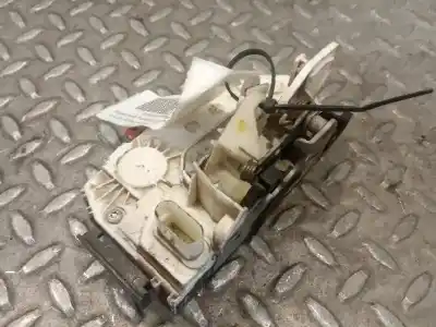 Second-hand car spare part left front door lock for dodge caliber 2.0 16v crd cat oem iam references p04589409aec