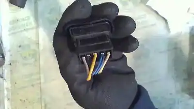 Автозапчасти б/у выключатель левого переднего окна за dacia sandero ambiance ссылки oem iam 602227  