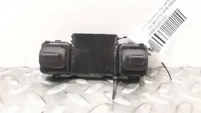Pezzo di ricambio per auto di seconda mano comando alzacristalli posteriori destro per chrysler jeep cherokee (kj) 2.5 crd cat riferimenti oem iam 