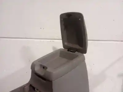 Pezzo di ricambio per auto di seconda mano console centrale per kia sorento (bl) (2002->) 2.5 crdi riferimenti oem iam   