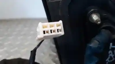 Автозапчасти б/у левое зеркало за toyota yaris (ncp1/nlp1/scp1) 1.4 d-4d linea luna ссылки oem iam   