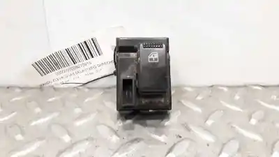 Second-hand car spare part RIGHT FRONT POWER WINDOW SWITCH for HYUNDAI COUPE (GK)  OEM IAM references 935752C000CA  935752C100