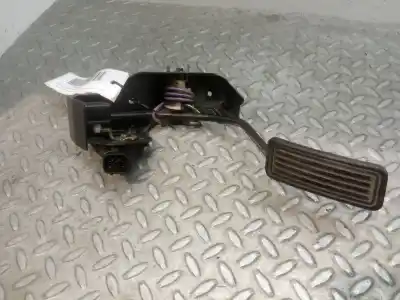 Second-hand car spare part accelerator pedal for toyota avensis berlina (t25) 2.0 turbodiesel cat oem iam references 8928152021