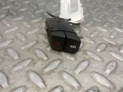 Peça sobressalente para automóvel em segunda mão INTERRUPTOR 4 PISCAS - EMERGÊNCIA por BMW X2 (F39)  Referências OEM IAM 61319423268  3474021200