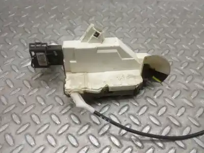 Peça sobressalente para automóvel em segunda mão fechadura da porta dianteira esquerda por peugeot 308 confort referências oem iam 