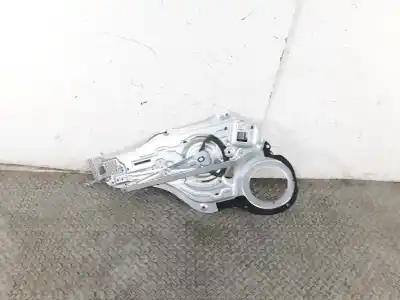 Peça sobressalente para automóvel em segunda mão elevador de vidros dianteiro direito por kia sportage 1.6 gdi cat referências oem iam 824803u020