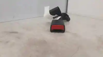 Автозапчасти б/у крюк для ремня задний центральный за hyundai i40 i (vf) 1.7 crdi ссылки oem iam 898303z000ry