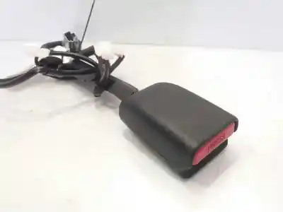 Second-hand car spare part right front seat belt buckle for toyota auris (_e15_) 1.4 d-4d (nde150_) oem iam references 7323002381c0