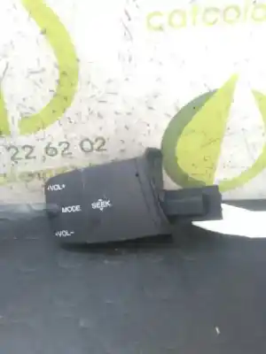 Peça sobressalente para automóvel em segunda mão comando de controlo do rádio por ford focus berlina (cap) 1.8 tdci turbodiesel cat referências oem iam 