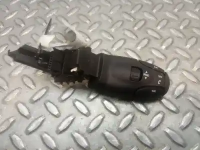Peça sobressalente para automóvel em segunda mão COMANDO DE CONTROLO DO RÁDIO por PEUGEOT 407  Referências OEM IAM 9641796480  
