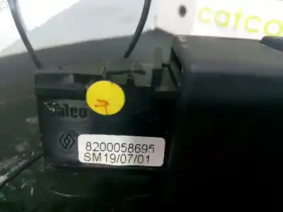 Second-hand car spare part radio control switch for renault clio ii fase i (b/cbo) 1.2 16v alize 75 cv / 55 kw oem iam references   