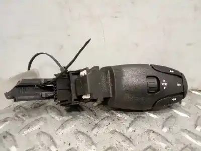 Peça sobressalente para automóvel em segunda mão COMANDO DE CONTROLO DO RÁDIO por PEUGEOT 407  Referências OEM IAM 9641796480  
