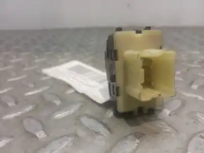 Second-hand car spare part right front power window switch for renault clio iv (bh_) 1.5 dci 90 oem iam references 254218614r  254218614r