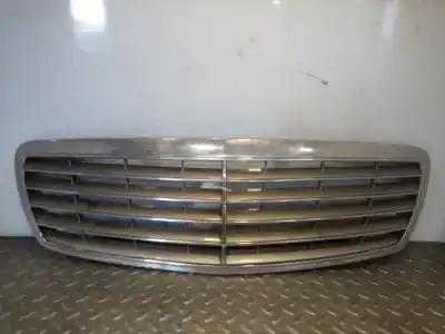 Second-hand car spare part FRONT GRILLE for MERCEDES-BENZ CLASE E (W211) BERLINA  OEM IAM references A2118800383  