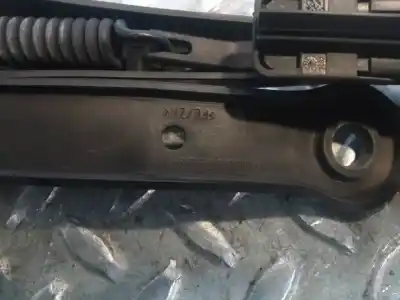 Second-hand car spare part front right windshield wiper arm for mercedes-benz clase e familiar (bm 213) 2.0 cdi cat oem iam references a2058240119  a2058240119