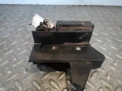 Peça sobressalente para automóvel em segunda mão fechadura da porta dianteira direita por dacia sandero stepway referências oem iam 805026816r