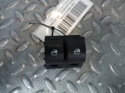 Pièce détachée automobile d'occasion COMMANDE DE LÈVE VITRE AVANT GAUCHE pour FIAT PUNTO (EVO) (199)  Références OEM IAM 18006B030  