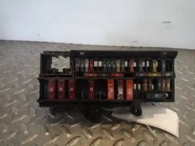 Second-hand car spare part fuse box unit for bmw serie 7 (e65/e66) 3.0 turbodiesel cat oem iam references 