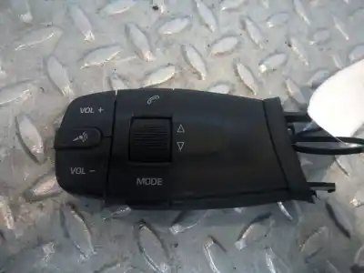 Pezzo di ricambio per auto di seconda mano comando controllo radio per seat ibiza sc (6j1) 1.4 tdi riferimenti oem iam 6j0959441a