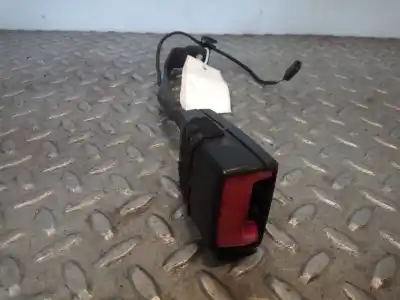 Pezzo di ricambio per auto di seconda mano gancio cintura anteriore destro per volkswagen passat berlina (3c2) 2.0 tdi riferimenti oem iam 
