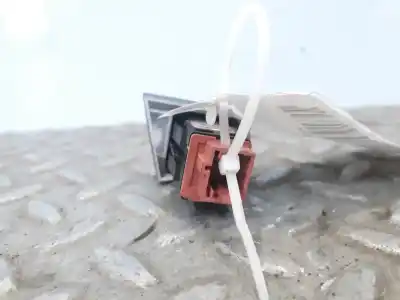 Peça sobressalente para automóvel em segunda mão interruptor 4 piscas - emergência por citroen c-elysée 1.2 12v vti referências oem iam 96765876zd  