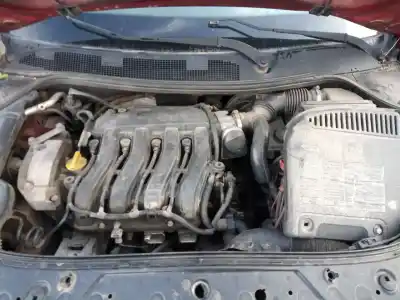 Pièce détachée automobile d'occasion moteur complet pour renault megane ii berlina 5p 1.6 16v références oem iam k4m t7  