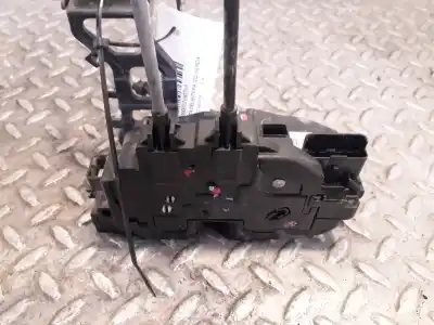 Second-hand car spare part left front door lock for hyundai santa fe (bm) 2.2 crdi cat oem iam references 813102b020