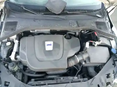 Recambio de automóvil de segunda mano de MOTOR COMPLETO para VOLVO V60 KOMBI  referencias OEM IAM D5244T15  