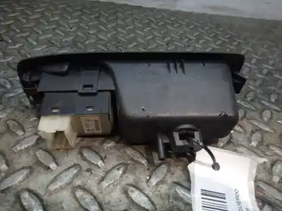 Peça sobressalente para automóvel em segunda mão botão / interruptor elevador vidro traseiro esquerdo por renault koleos 2.0 dci diesel fap referências oem iam 25411jy00a  82961jy00a