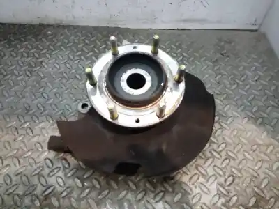 Pezzo di ricambio per auto di seconda mano attacco anteriore destro per kia carnival 2.9 crdi vgt active riferimenti oem iam 