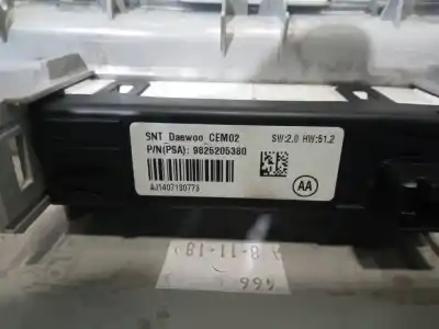 Автозапчасти б/у внутренний свет за citroen c3 / c3 origin iii (sx) 1.2 vti 82 ссылки oem iam 9825205380  