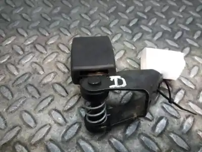 Tweedehands auto-onderdeel riemhaak rechts achter voor bmw x3 (e83) 2.0 16v diesel cat oem iam-referenties 3412796